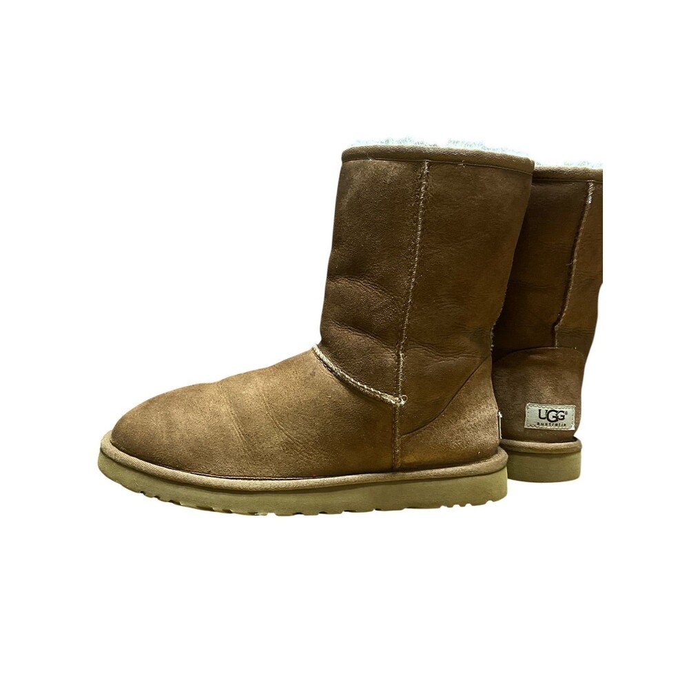 UGG Classic Sheepskin Short Boots In Chesnut Women's S 10 Suede Winter Ski Snow